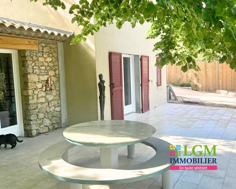 Propriété - 67 m² - 2 pièces