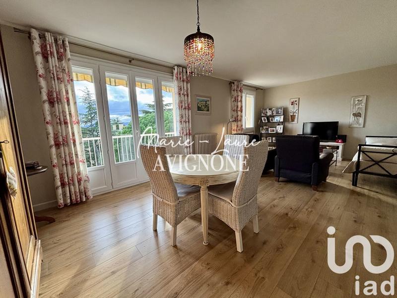 Appartement - 81 m² - 3 pièces