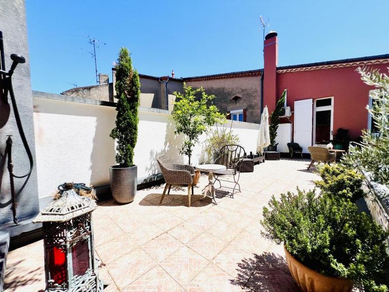 Maison - 305 m² - 8 pièces