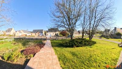 Maison - 240 m² - 11 pièces