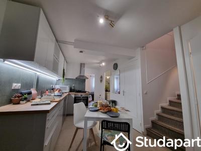 Chambre - 11 m² - 1 pièce