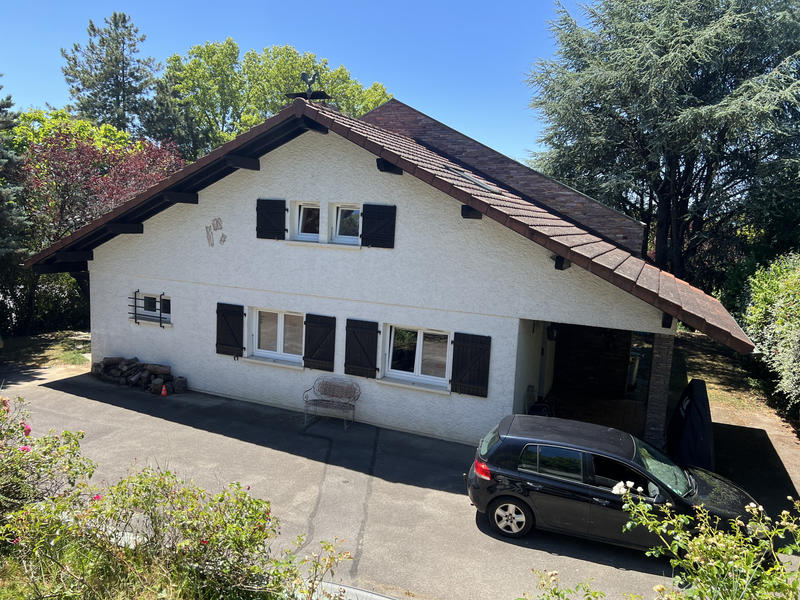 Maison - 237 m² - 8 pièces