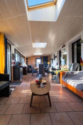 Maison - 201 m² - 6 pièces