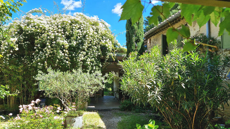 Maison - 681 m² - 21 pièces