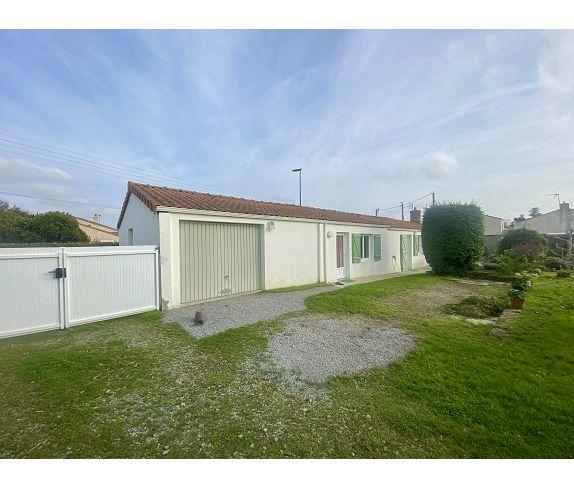 Maison traditionnelle - 92 m² - 4 pièces