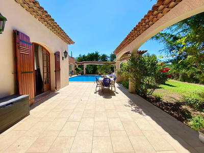 Maison - 287 m² - 9 pièces