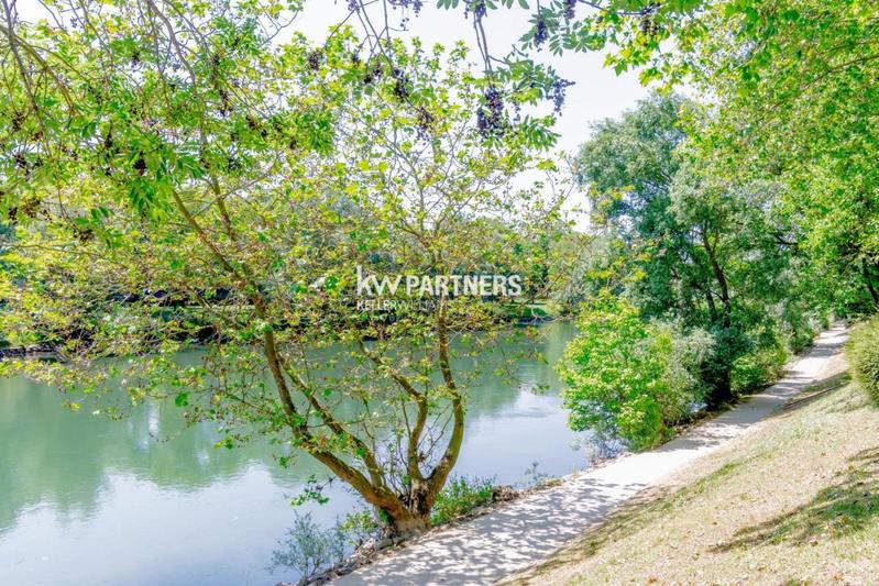 Maison bourgeoise - 256 m² - 9 pièces