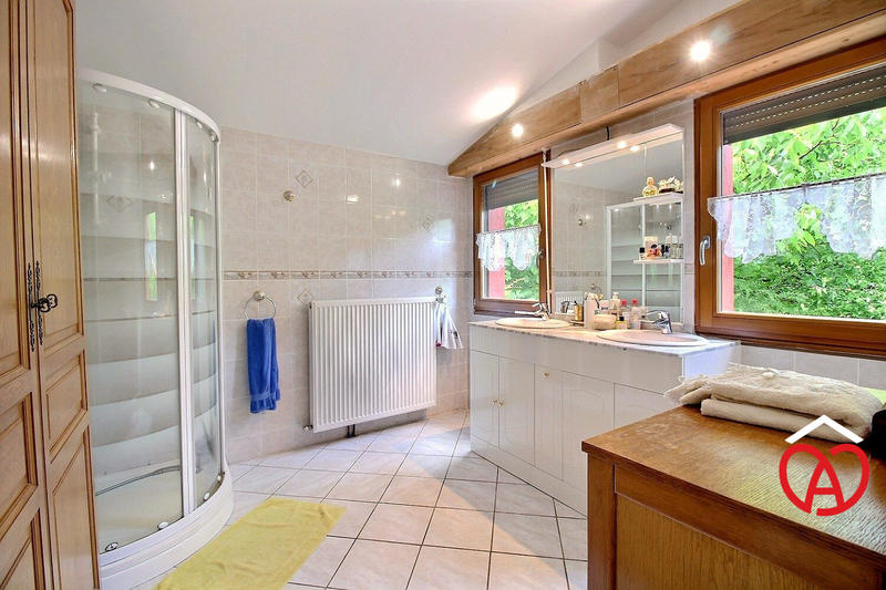 Maison ancienne - 220 m² - 7 pièces