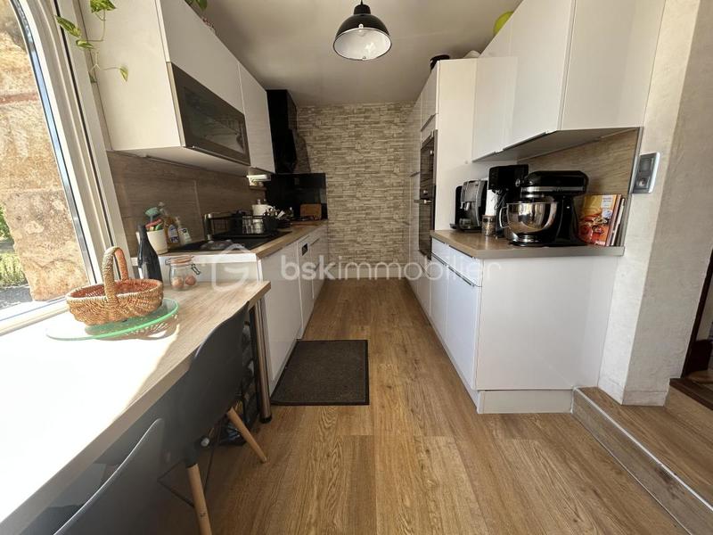 Propriété - 297 m² - 8 pièces