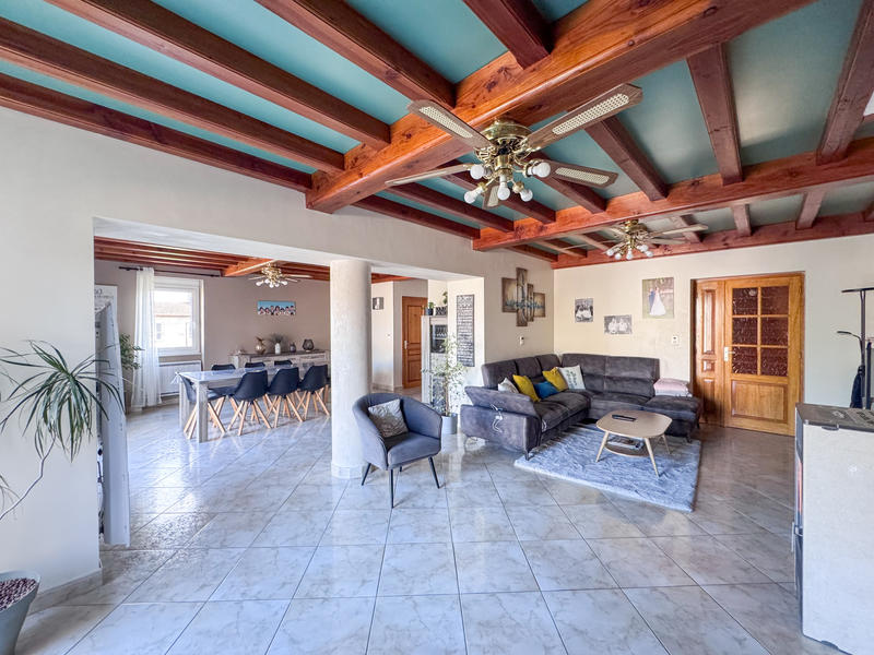 Maison - 209 m² - 7 pièces