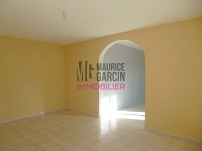 Maison - 104 m² - 4 pièces