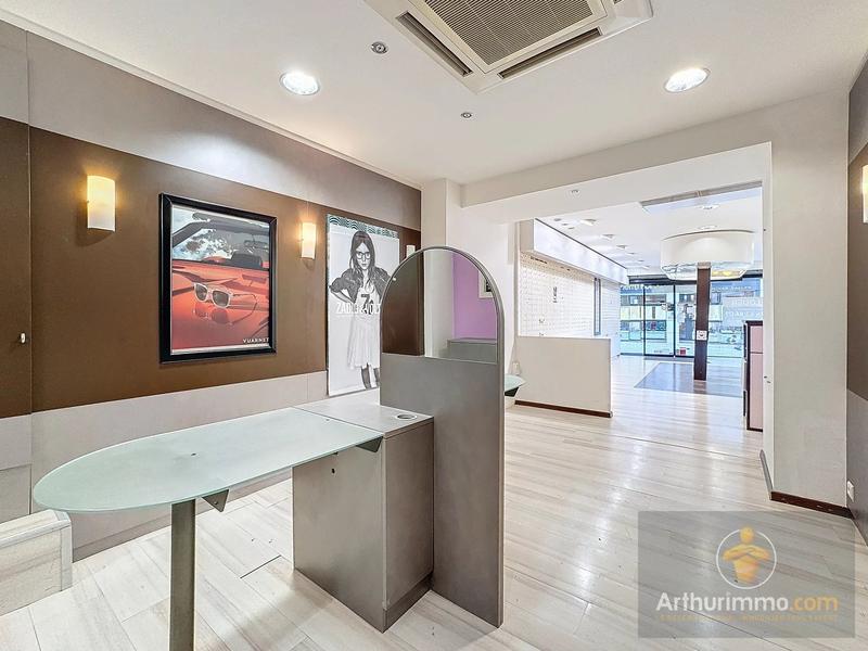 Bureau - 100 m² - 2 pièces