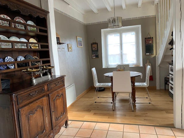 Maison - 185 m² - 7 pièces
