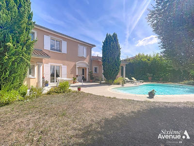 Maison - 156 m² - 7 pièces