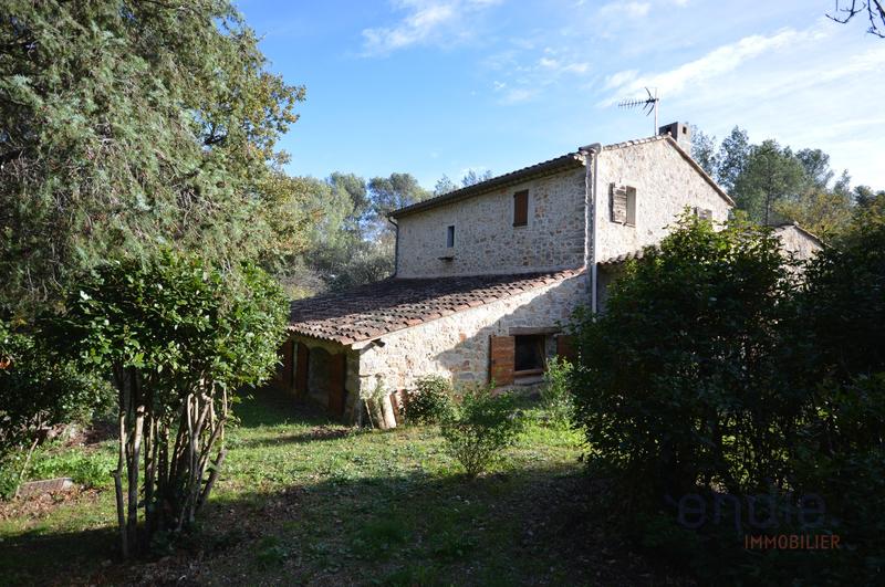 Maison - 210 m² - 7 pièces