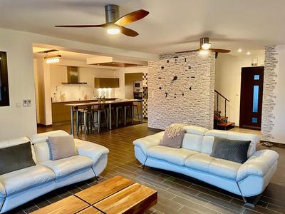 Maison - 130 m² - 5 pièces