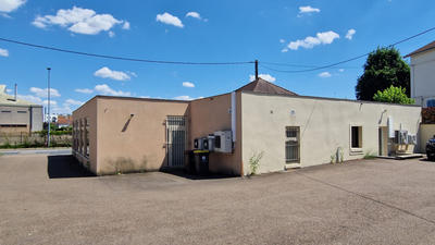 Local d'activité / Entrepôt - 160 m² - 2 pièces