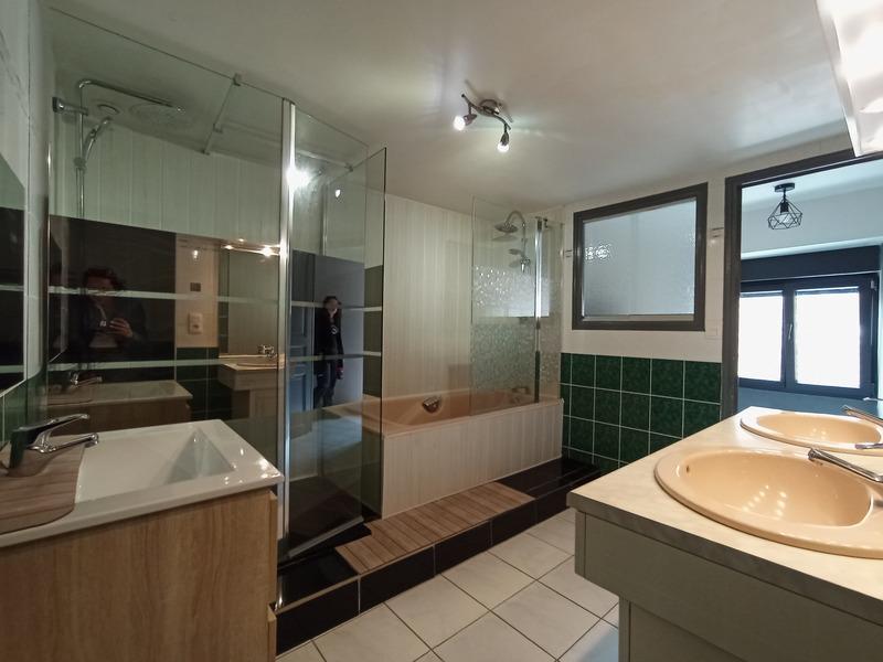 Maison - 164 m² - 6 pièces