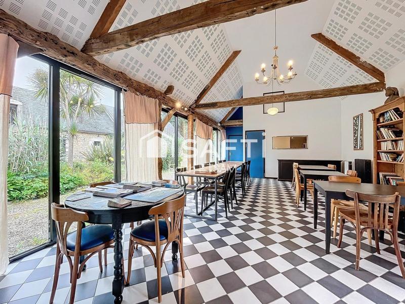 Maison - 605 m² - 7 pièces