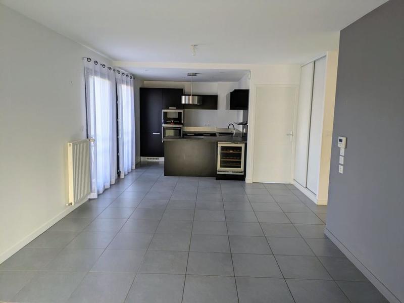 Appartement - 81 m² - 4 pièces