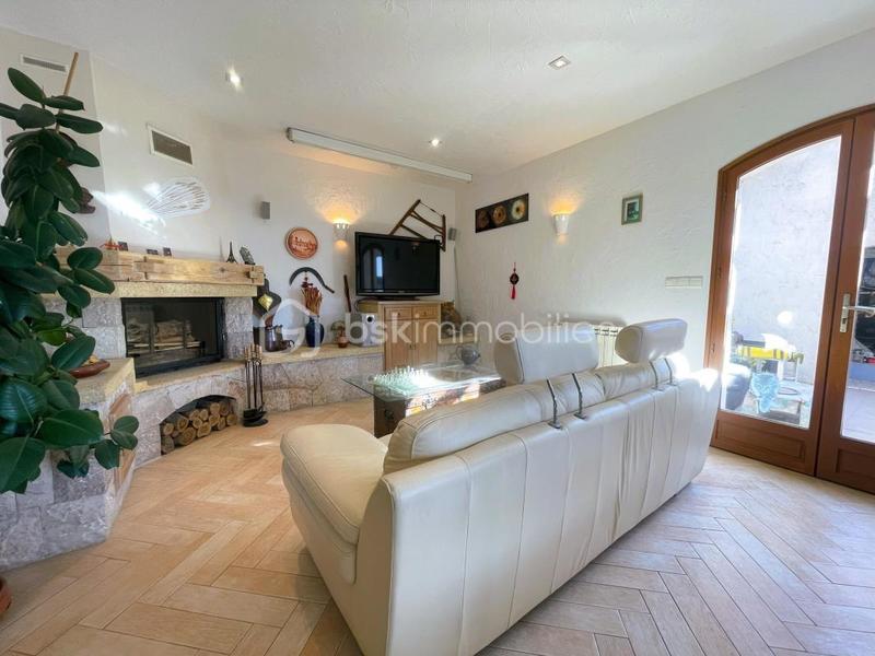 Maison traditionnelle - 140 m² - 4 pièces