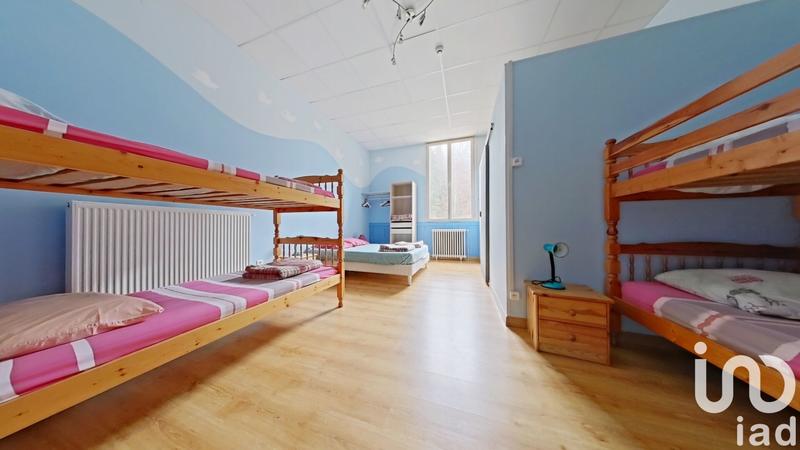 Maison - 891 m² - 15 pièces