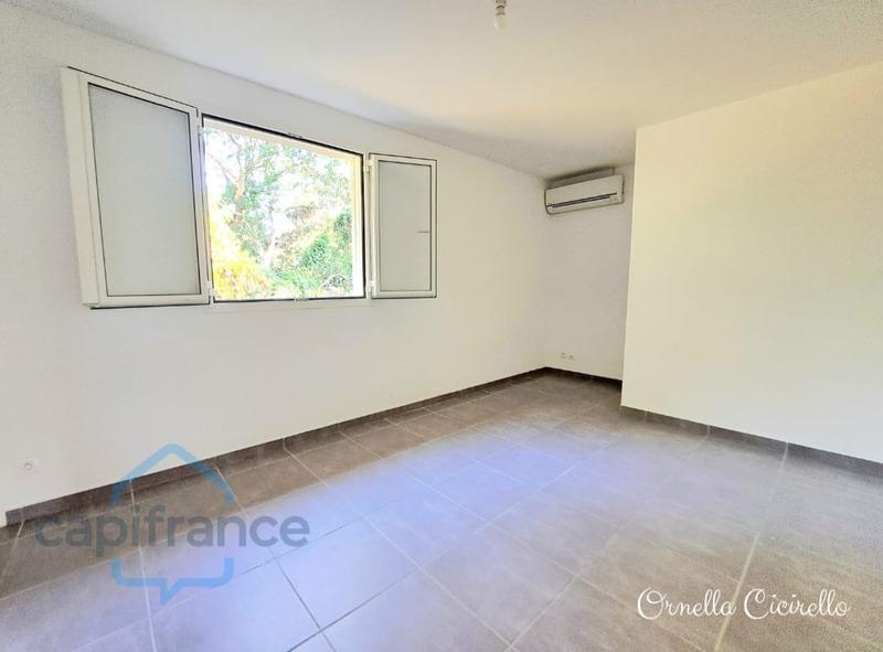 Maison - 111 m² - 4 pièces