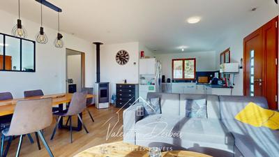 Maison - 90 m² - 4 pièces