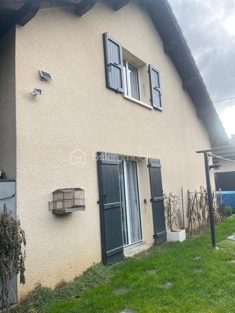 Maison jumelée - 97 m² - 4 pièces