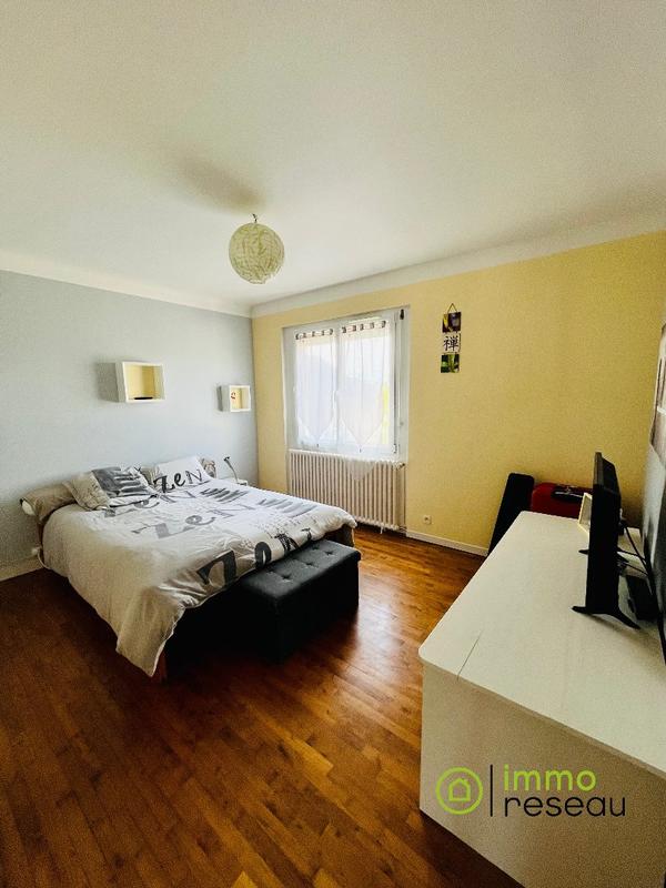 Maison - 99 m² - 6 pièces