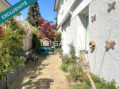 Maison - 92 m² - 4 pièces