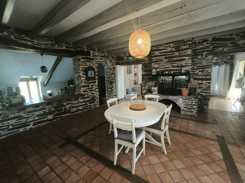Propriété - 328 m² - 11 pièces
