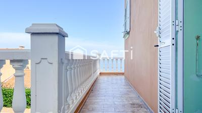 Maison - 232 m² - 8 pièces