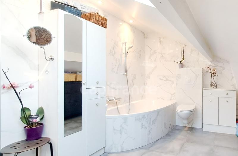 Maison - 104 m² - 4 pièces