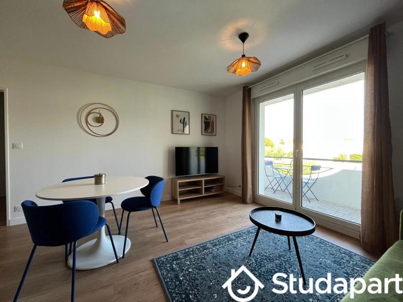 Chambre - 11 m² - 1 pièce