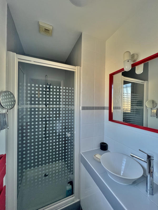 Villa - 192 m² - 8 pièces