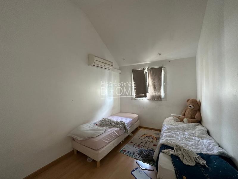 Appartement - 99 m² - 5 pièces