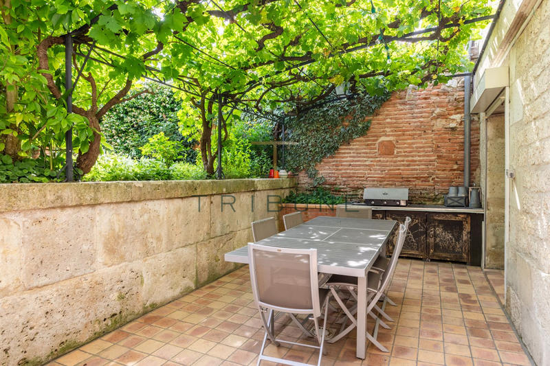 Maison - 500 m² - 10 pièces