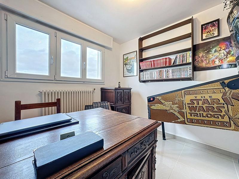 Maison - 230 m² - 9 pièces