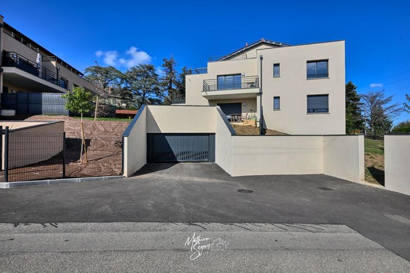 Appartement - 110 m² - 5 pièces