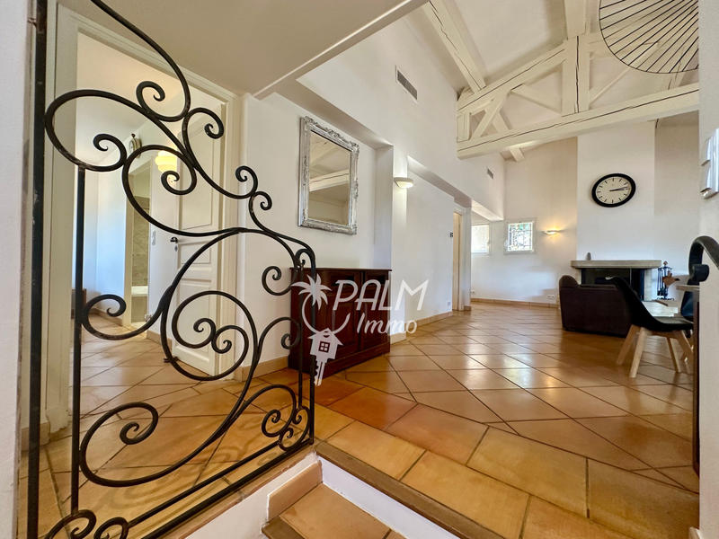 Appartement - 100 m² - 4 pièces