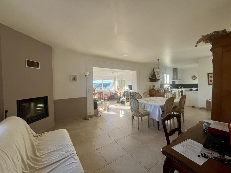 Villa - 104 m² - 4 pièces