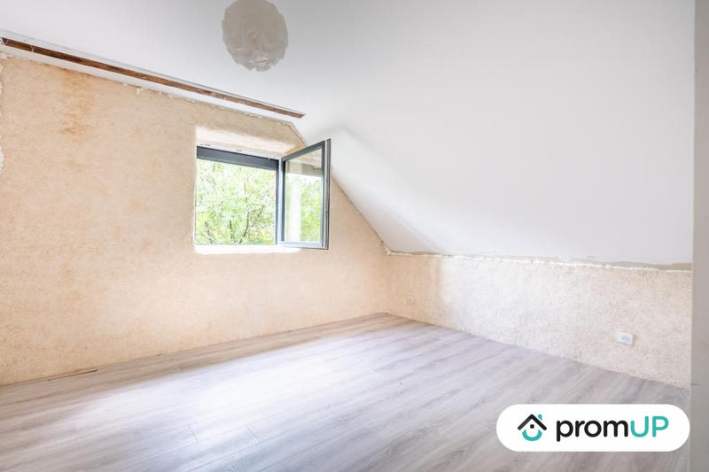 Maison traditionnelle - 177 m² - 4 pièces