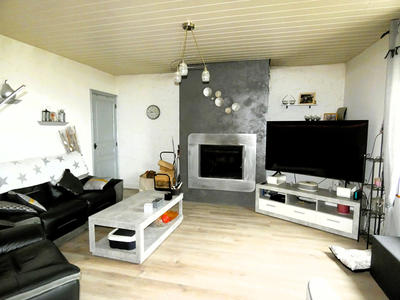 Maison - 203 m² - 7 pièces