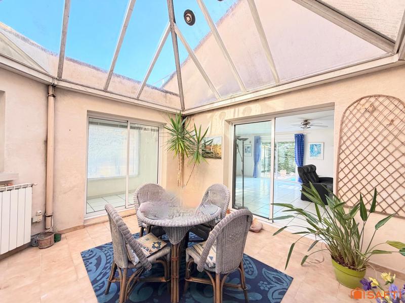 Villa - 232 m² - 6 pièces