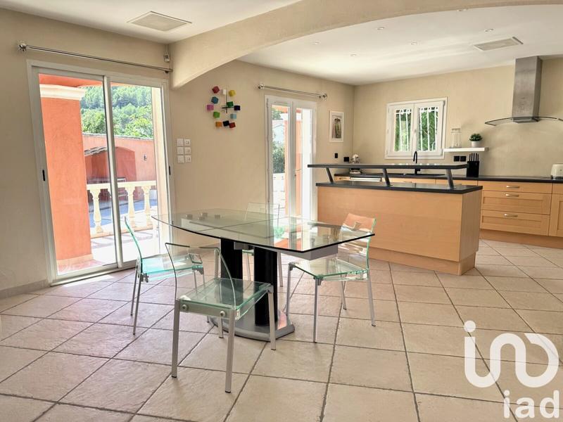 Maison - 183 m² - 7 pièces