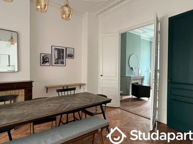 Chambre - 9 m² - 1 pièce