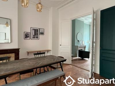 Chambre - 9 m² - 1 pièce