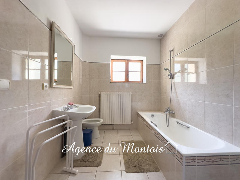 Maison - 182 m² - 6 pièces