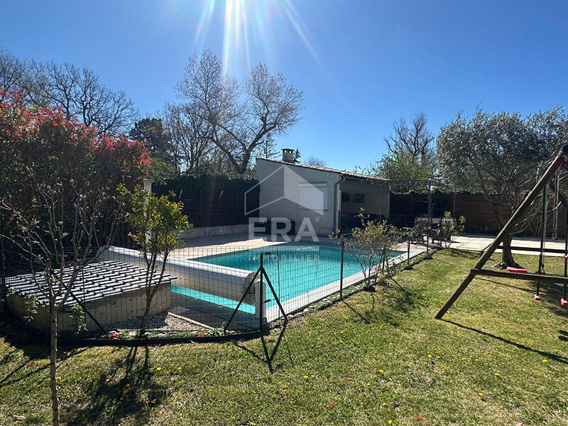 Maison - 96 m² - 4 pièces